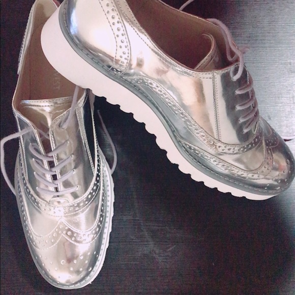 nine west women's oxfords